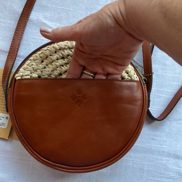 Patricia Nash Macramé Flower Canteen Crossbody Bag - Picture 5 of 12